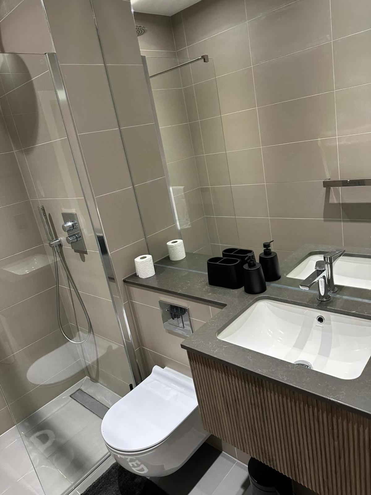 Richardson Deluxe Apartments - 3 Bed London Luaran gambar