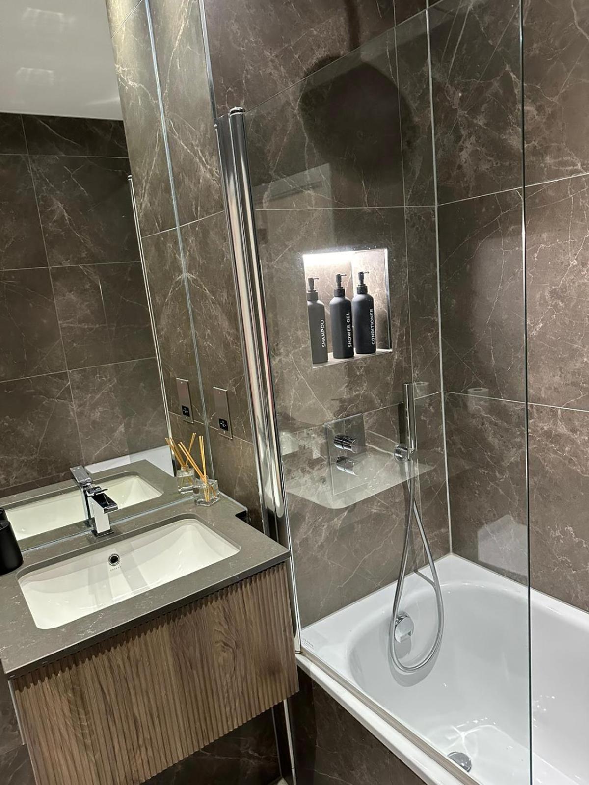 Richardson Deluxe Apartments - 3 Bed London Luaran gambar